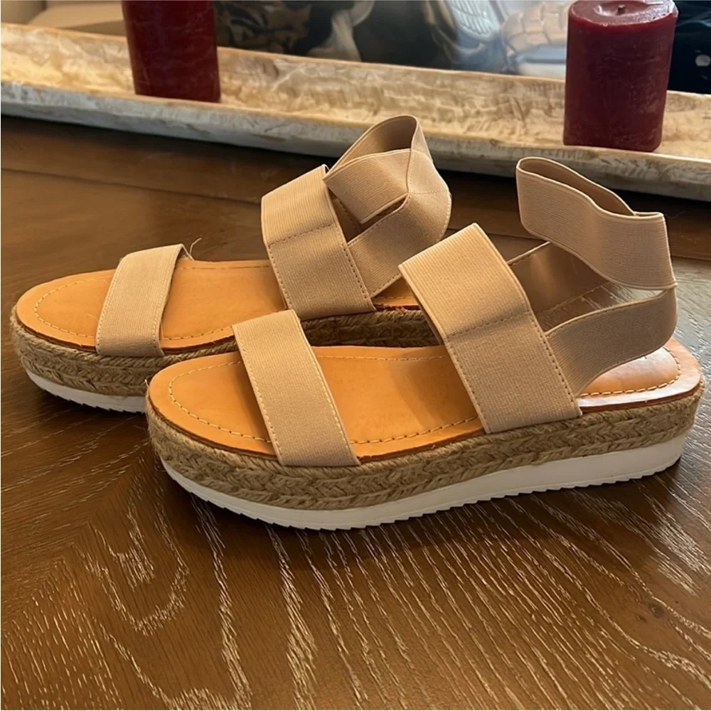 EUC‎ Madden Girl Size 7.5 Women's Tan Platform Sandals